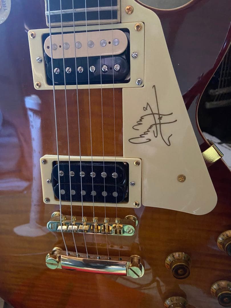 ル*ン様 PUフロントはギブソン製！チブソンLesPaul Standardペグ