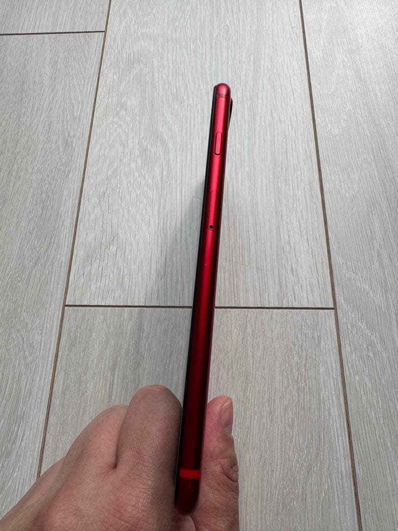 iPhone 8 Plus 64G SIMフリー　レッド