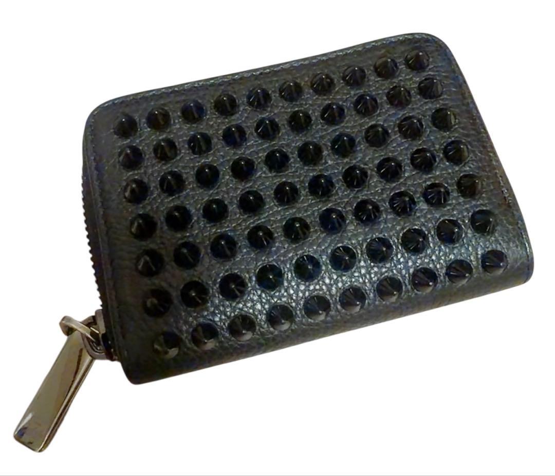 ルブタン ケース