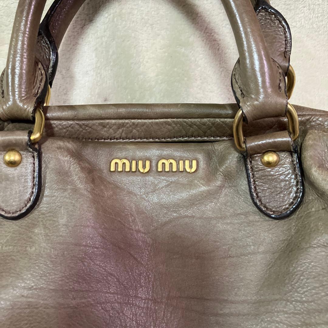 ミュウミュウ　ハンドバッグ