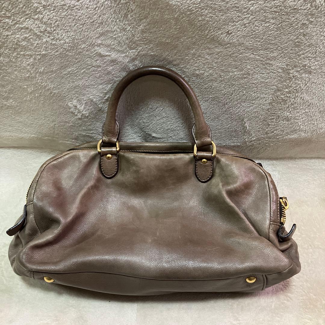 ミュウミュウ　ハンドバッグ