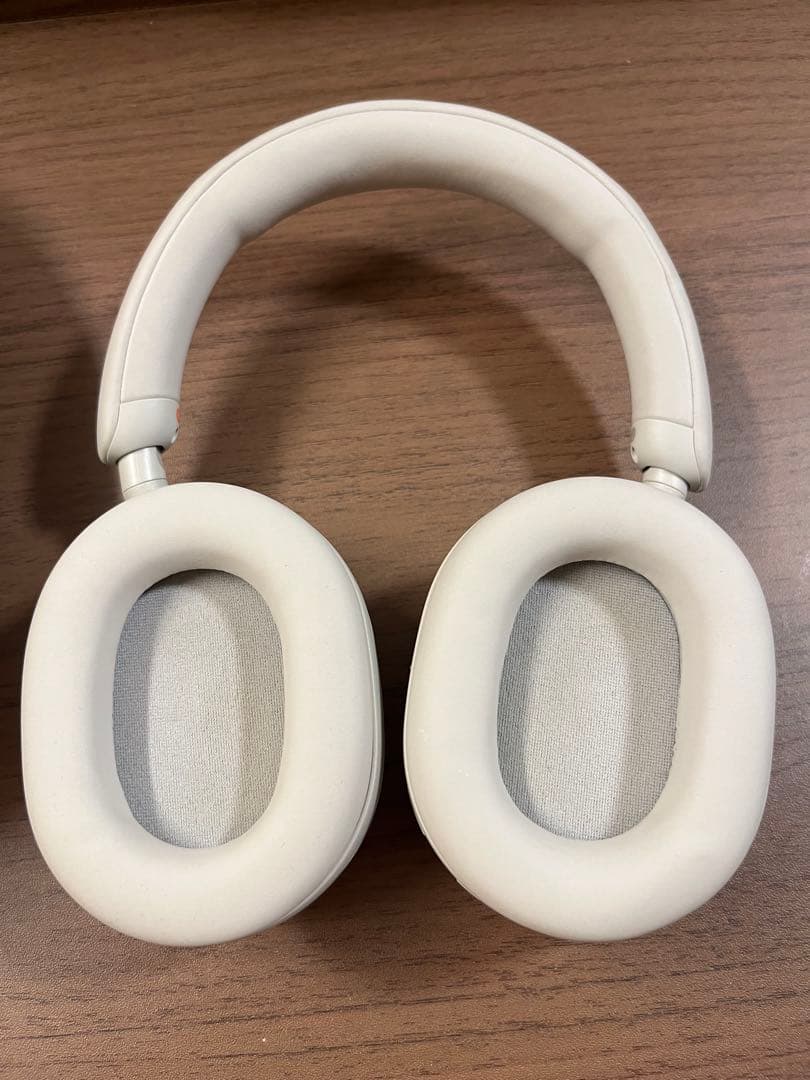 Sony WH-1000XM5ワイヤレスヘッドホン ホワイト