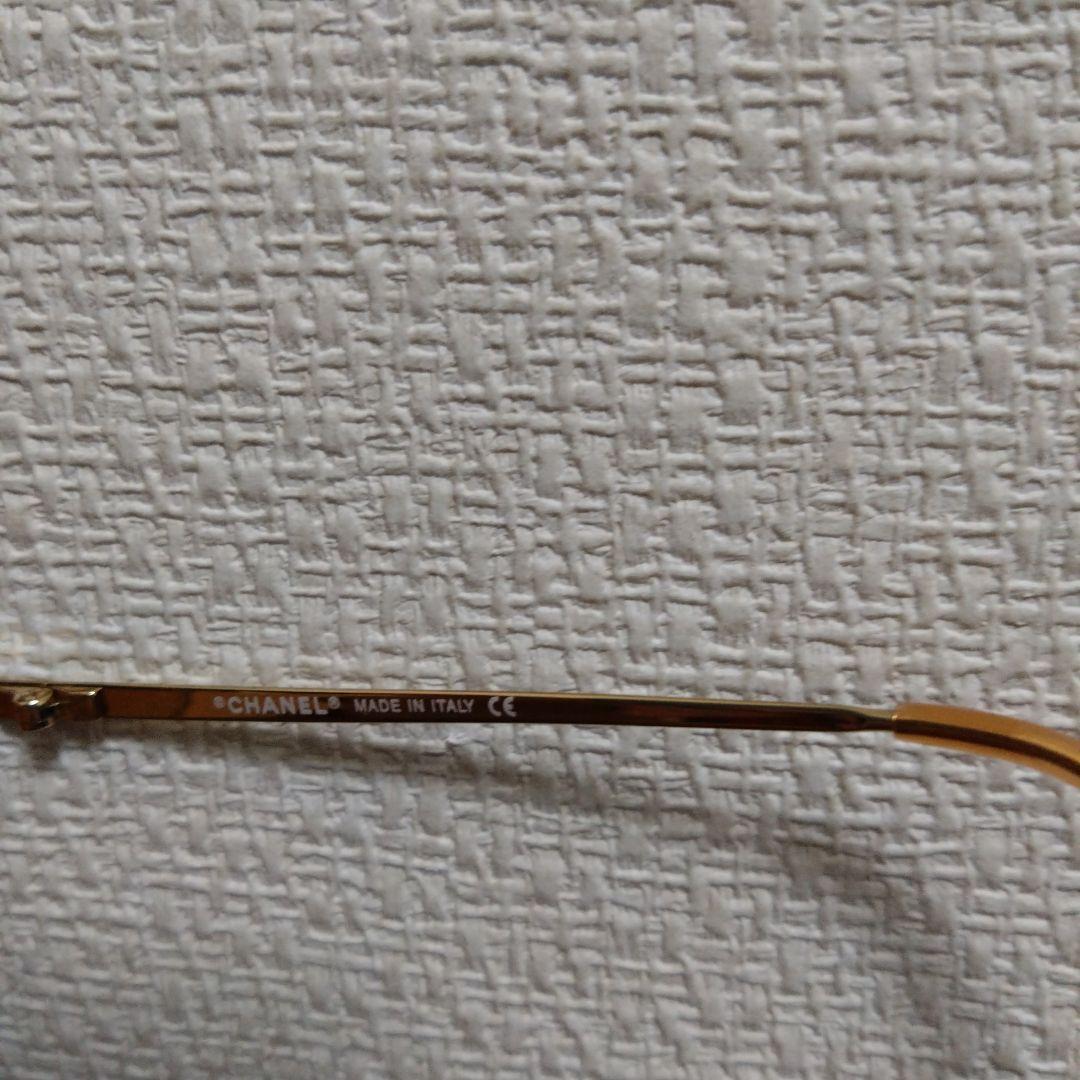 CHANEL オレンジ サングラス