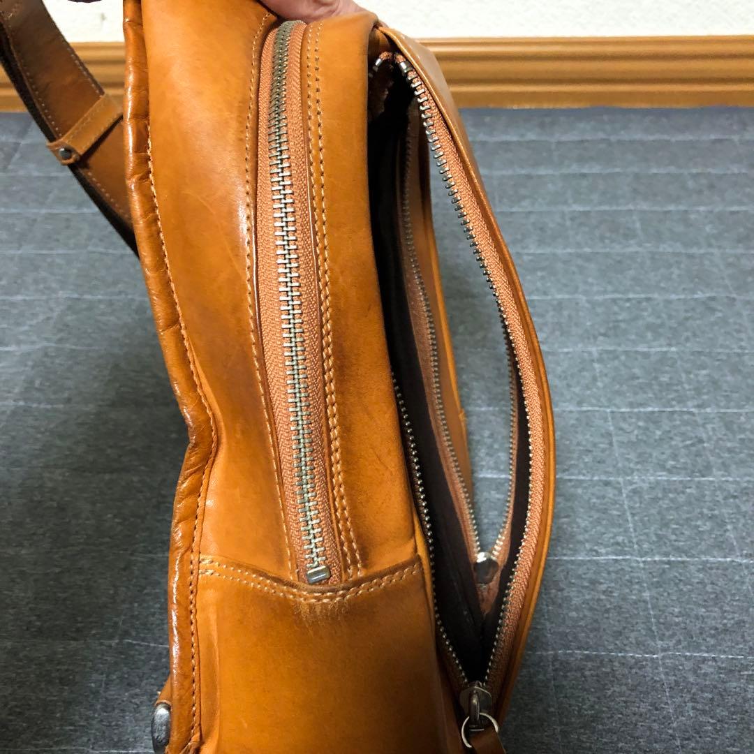 b3Labo 廃版 ボディバッグ 栃木レザー ヌメ革