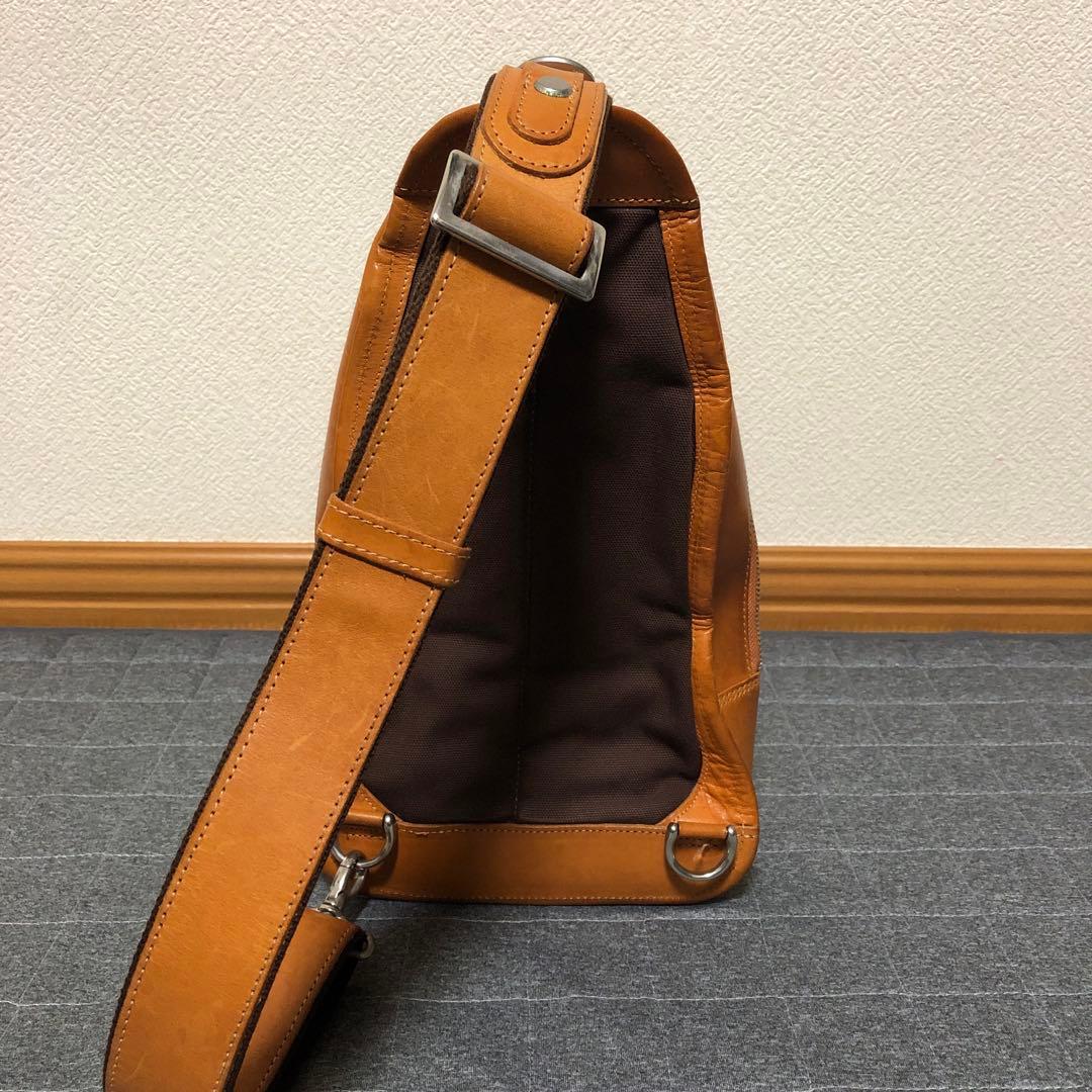 b3Labo 廃版 ボディバッグ 栃木レザー ヌメ革