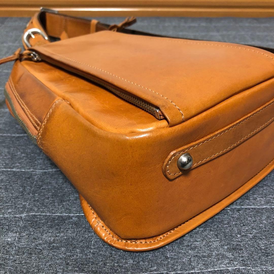 b3Labo 廃版 ボディバッグ 栃木レザー ヌメ革