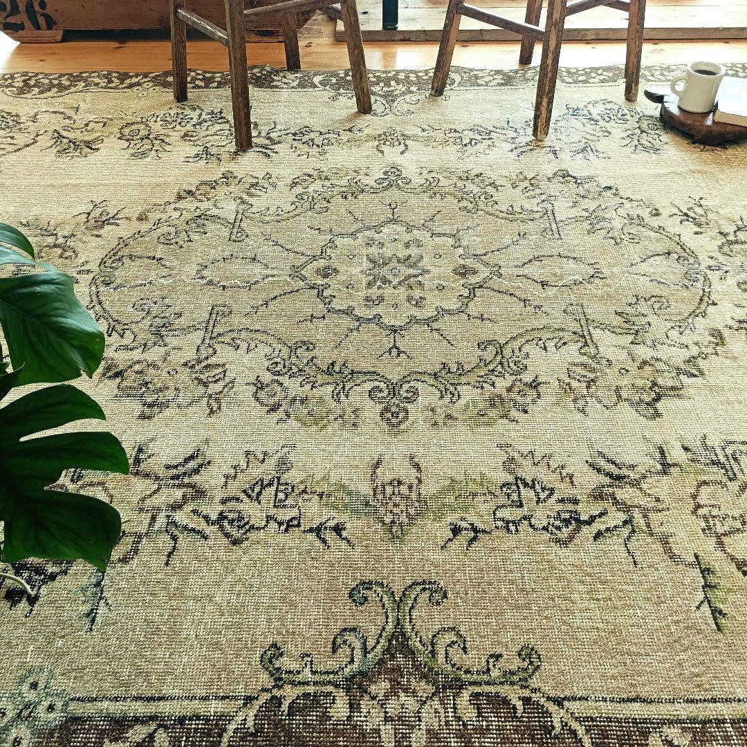 【1970s】超大判! トルコ製ヴィンテージラグ オーバーダイ　トライバルラグ