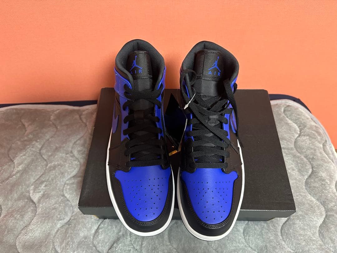 新品ナイキ　エアジョーダン MID スニーカー 青黒