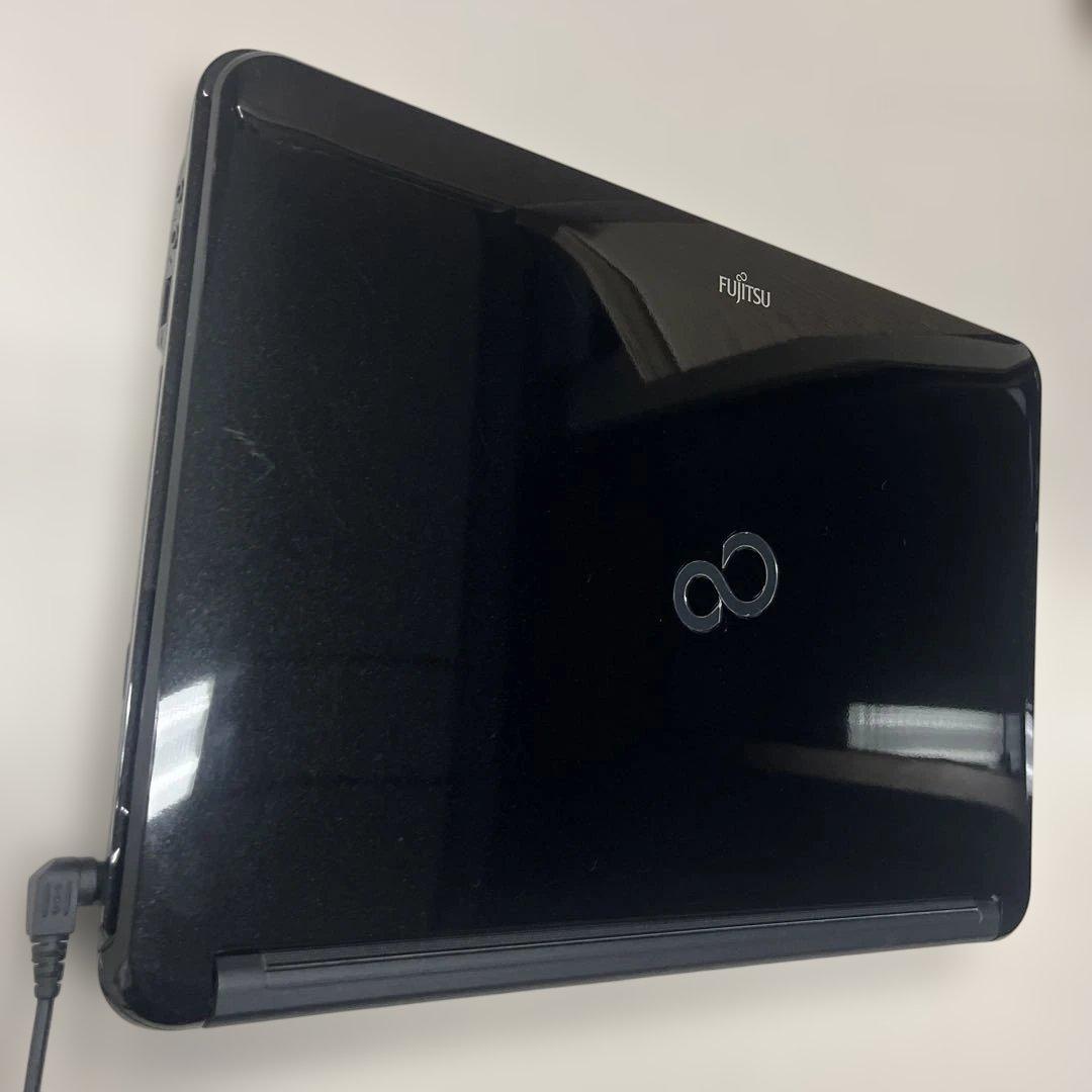 ☆格安超美品☆WindowsXP☆富士通15.6インチ大画面ノート☆第2世代i3