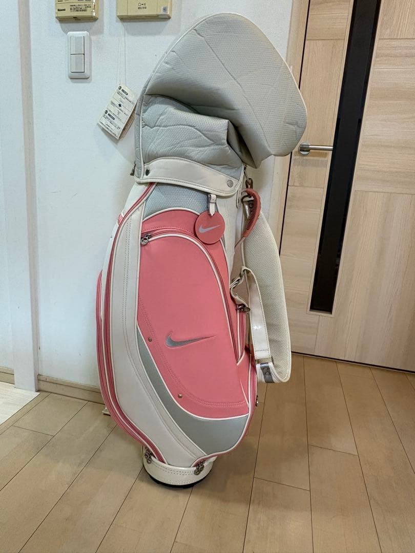 ク*エ様 【お値打ち】レディース ゴルフセット 初心者 (NIKEバッグ＆フィガ