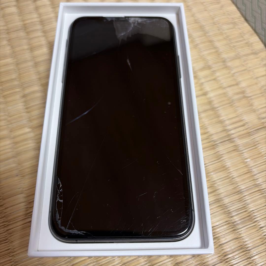 iPhone XS 266GB SIMフリー 画面割れ バッテリー73%