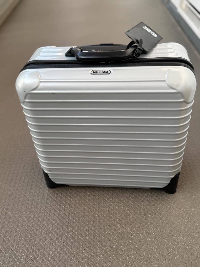 【機内持込可】RIMOWA 2輪 SALSA ビジネストローリー 23L リモワ