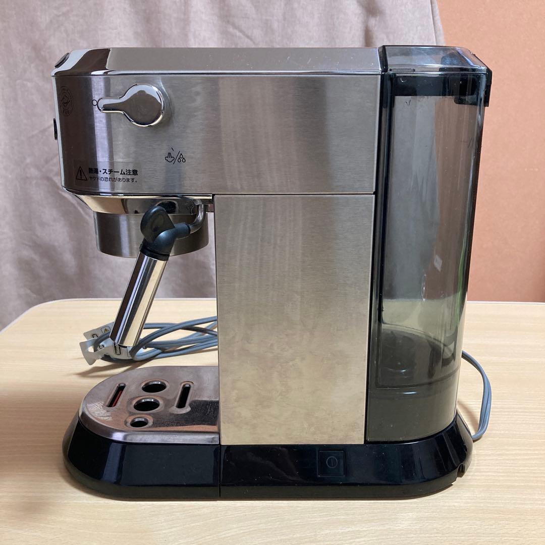 DeLonghi デディカ　エスプレッソ・カプチーノメーカー　EC680