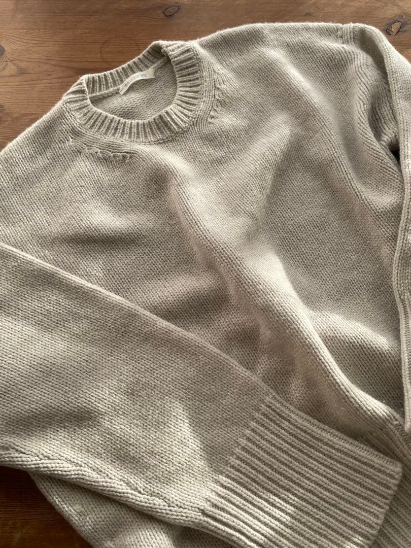 yyy　未使用　Mサイズ　ギャルリーヴィークルーネックファインウール
