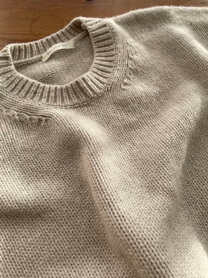 yyy　未使用　Mサイズ　ギャルリーヴィークルーネックファインウール