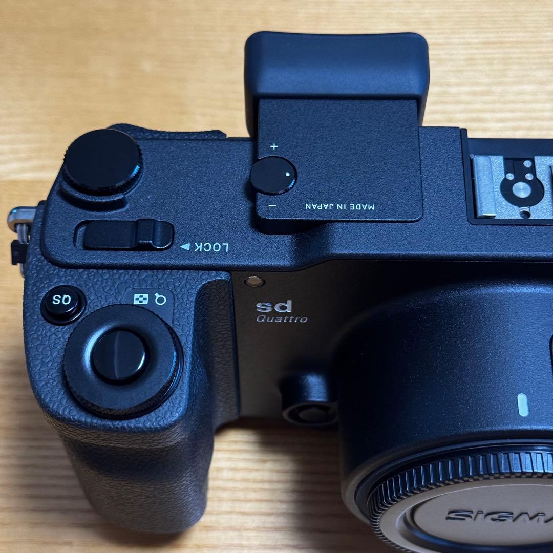 （極美品）SIGMA sd Quattro ボディ