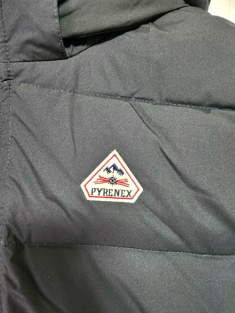 PYRENEX ブラックダウンベスト フード付き