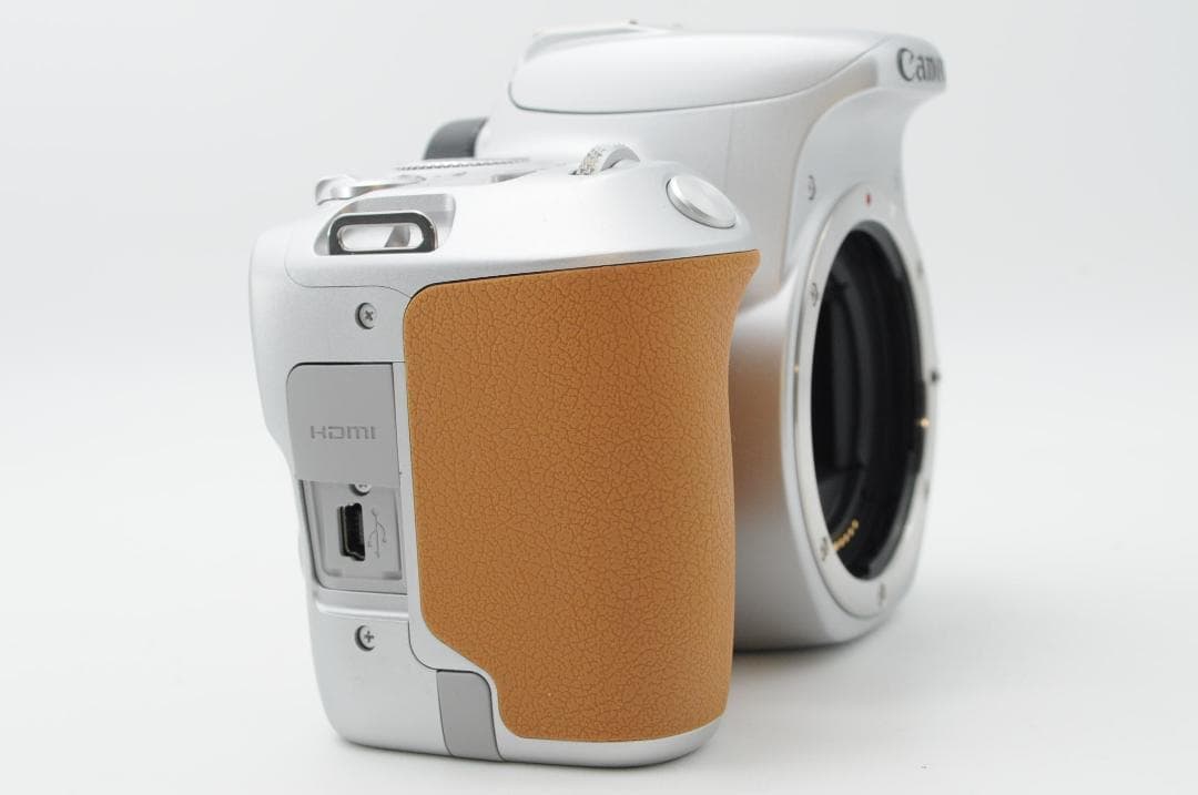 ●新品級⑤●秋SALE● Canon EOS Kiss x9 ダブルレンズ