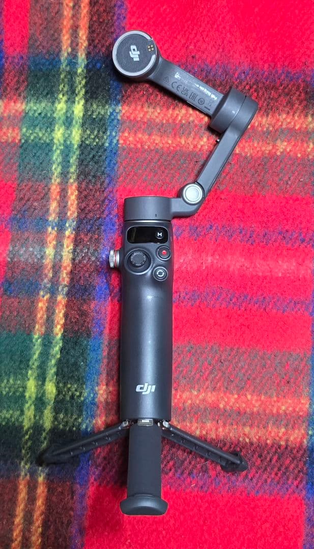 新製品 DJI Osmo Mobile 7P 三脚内蔵 スマートフォンジンバル