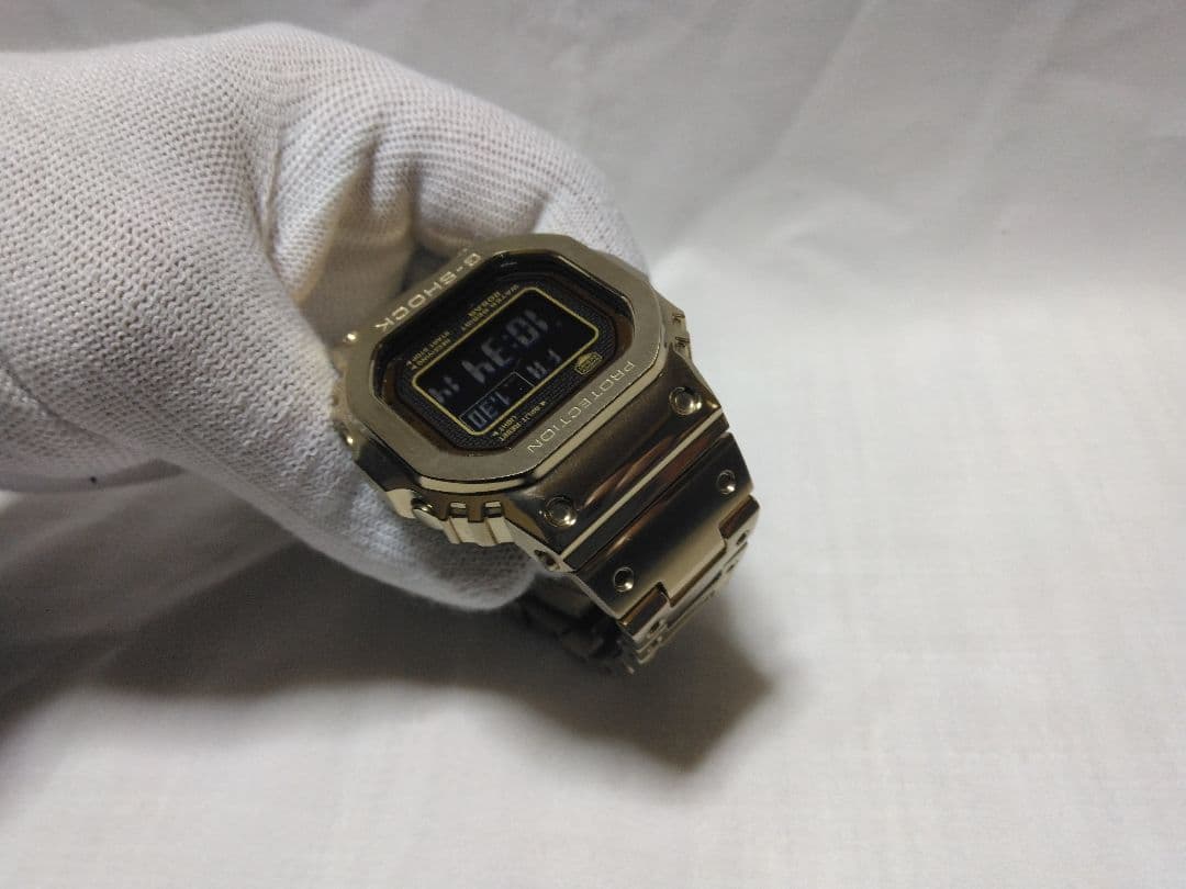 CASIO G-SHOCK GMW-B5000 ゴールド