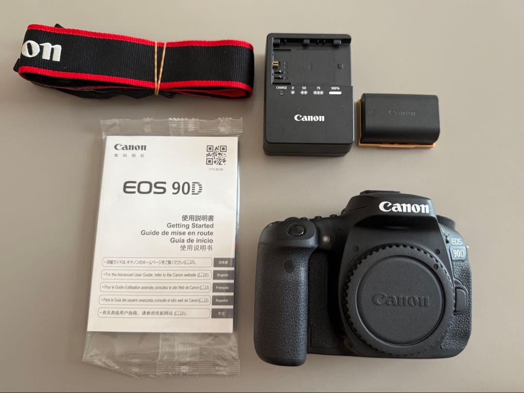 Canon EOS 90D ボディ　（外箱付き）