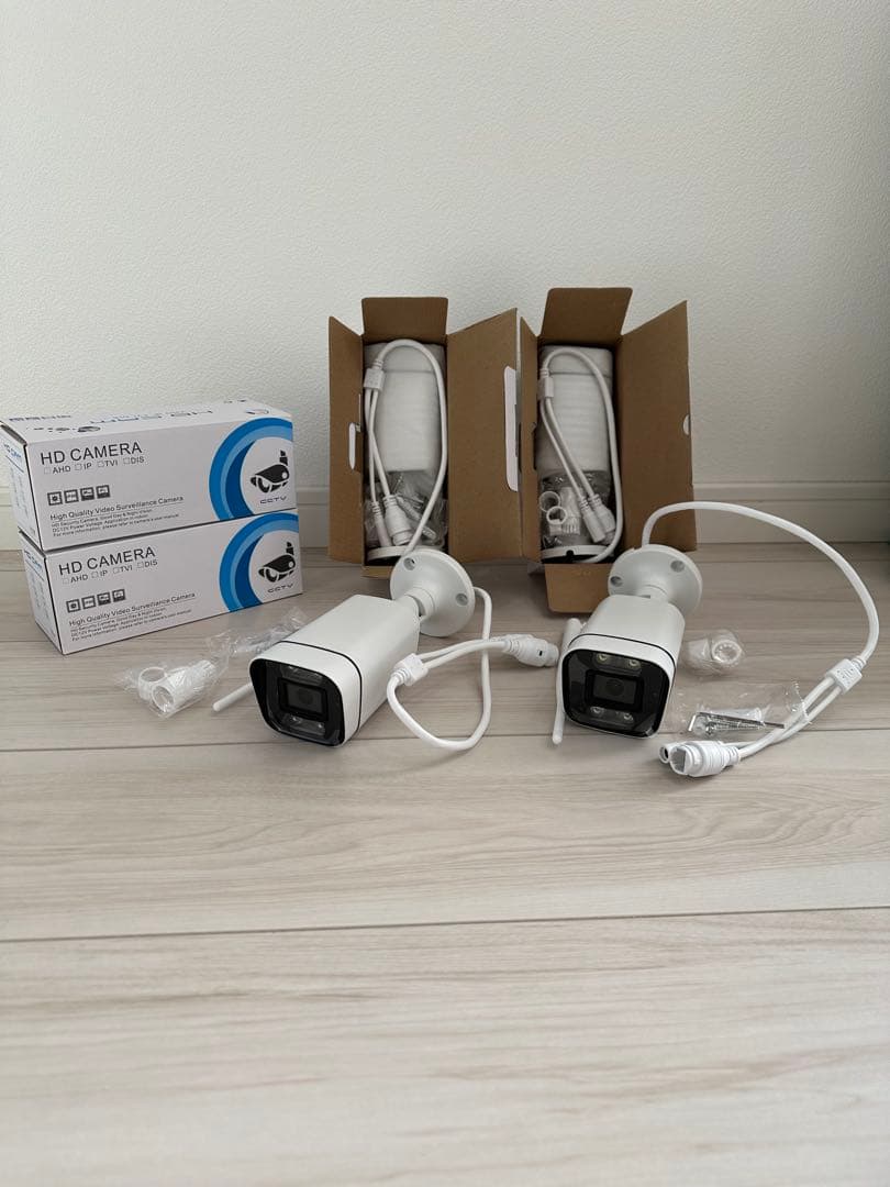 【ほぼ新品】ワイヤレス防犯カメラ 4台＋録画機 動作確認済／2台未開封