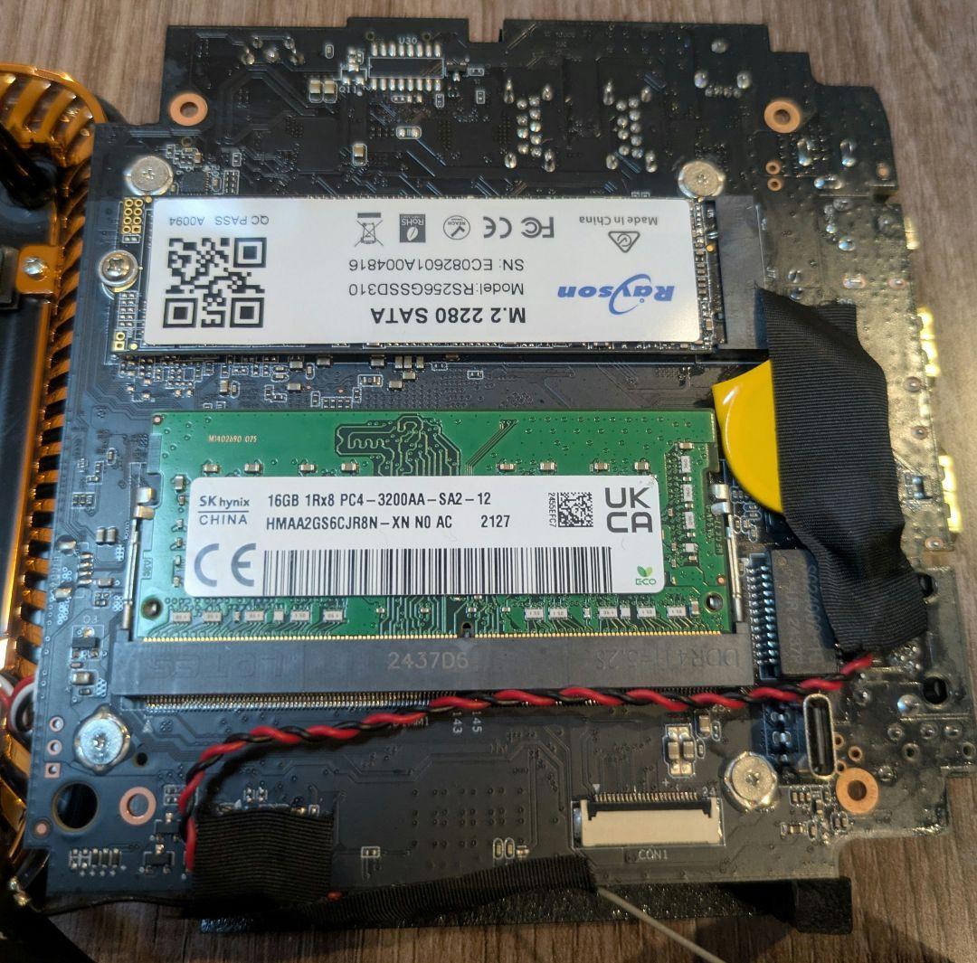 MiniPC 16GBにアップ済 N97 256GB NiPoGi