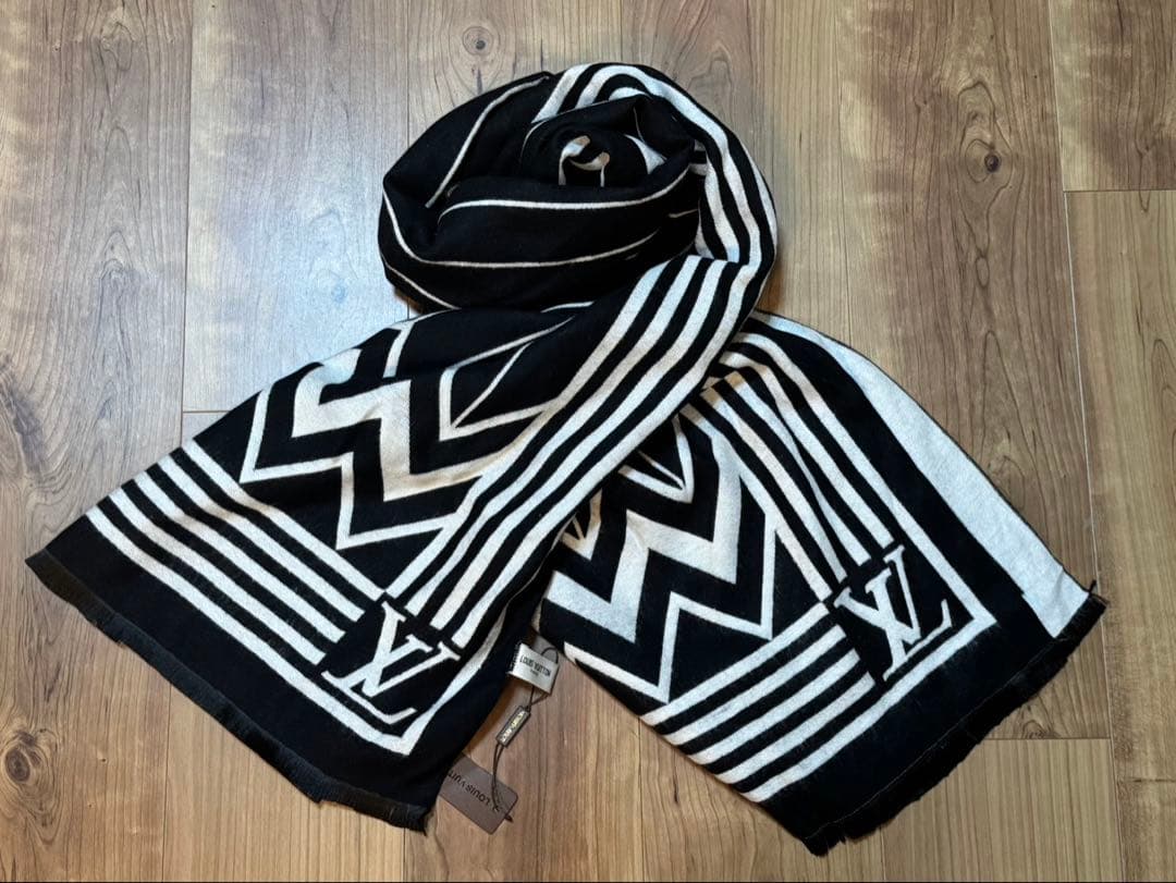 未使用 ルイヴィトン ノベルティ マフラー ブラック ストール