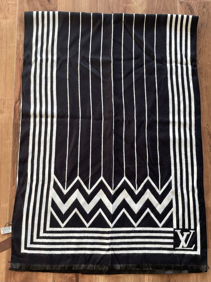 未使用 ルイヴィトン ノベルティ マフラー ブラック ストール