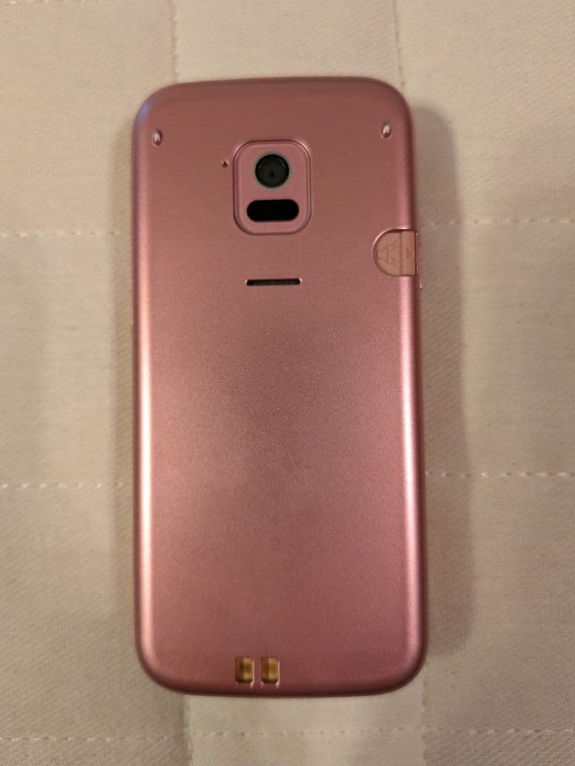 docomo らくらくホン F-02J ピンク 充電器付き