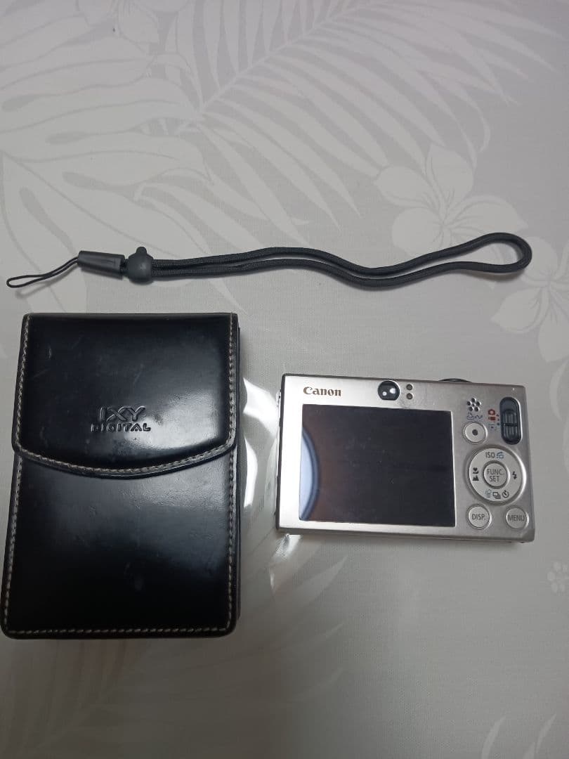 Canon IXY Digital 7.1メガピクセル コンパクトカメラ
