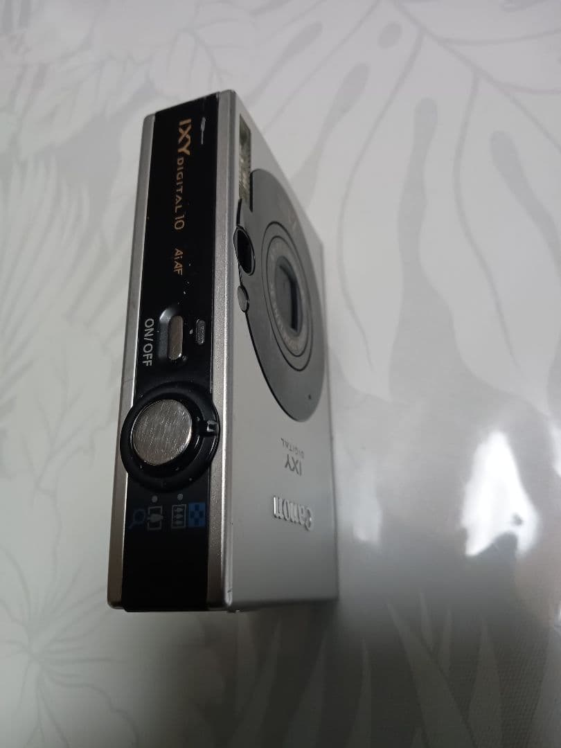 Canon IXY Digital 7.1メガピクセル コンパクトカメラ