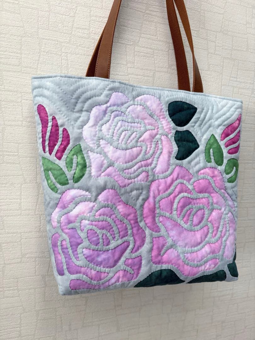 ハワイアンキルト　　　　　　トートバッグ　　　　　　　　バラ♡ グレー