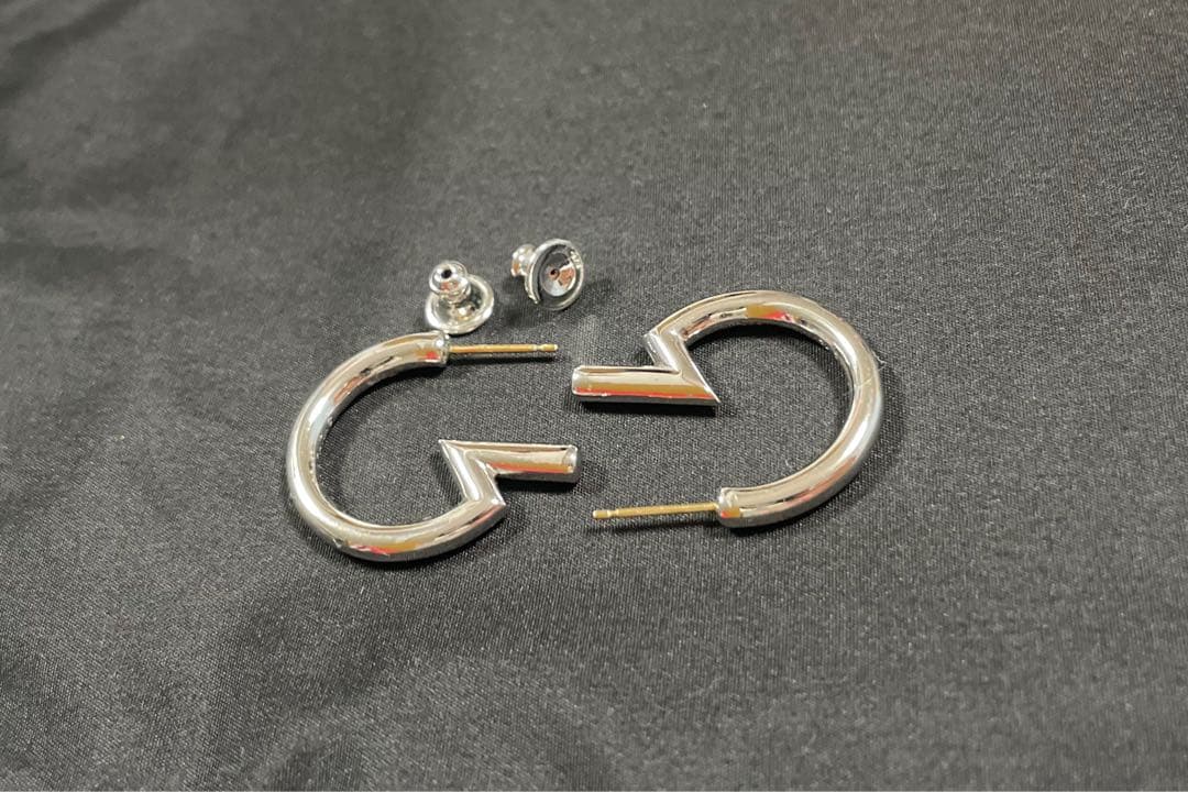 SYU. HOMME FEMM シルバー ピアス 両耳用 キャッチ付き