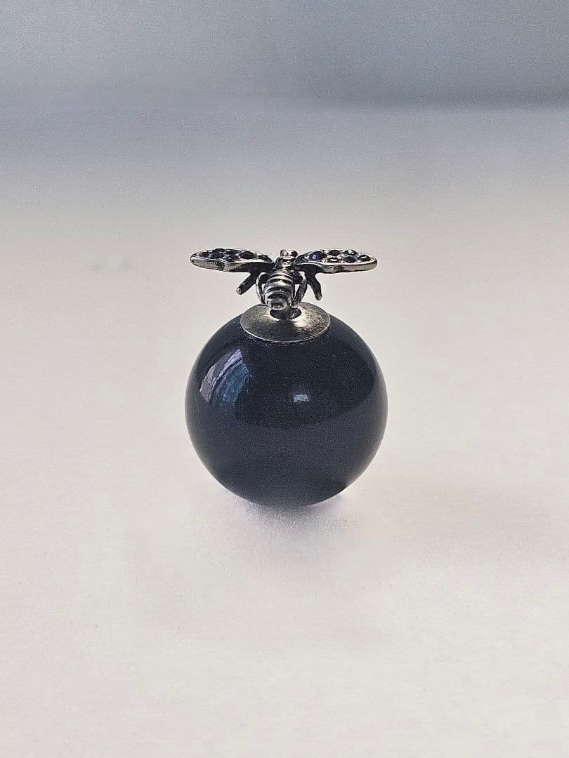 Dior ディオール ネイビー蜂デザイン　スタッドピアス　片方