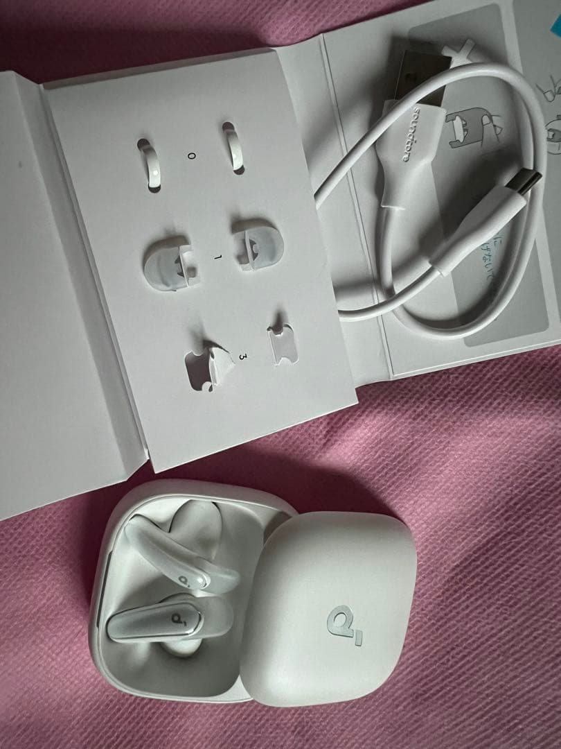 イヤホン Liberty Buds