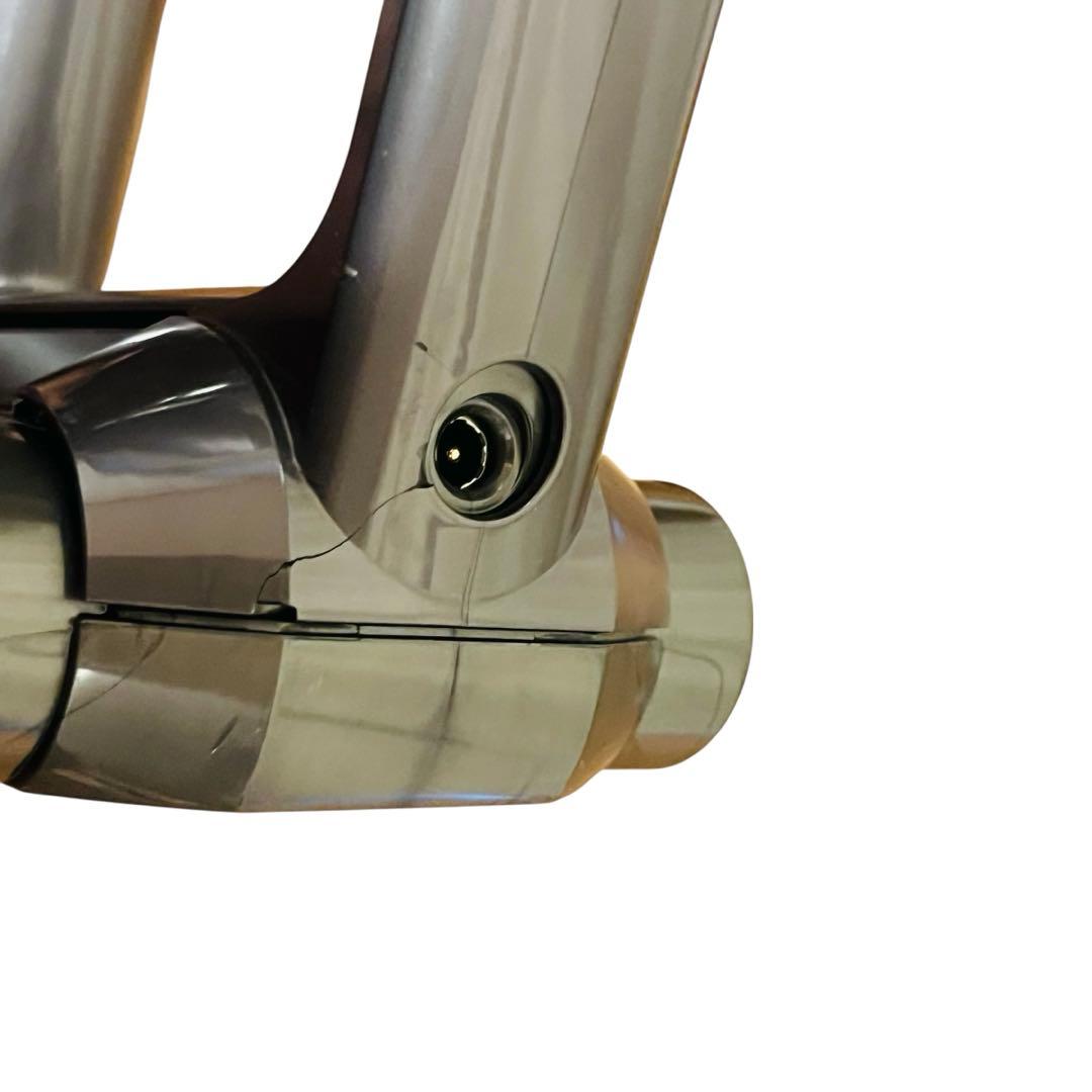 Dyson v11 (sv15) 本体のみ　コードレスクリーナー ダイソン