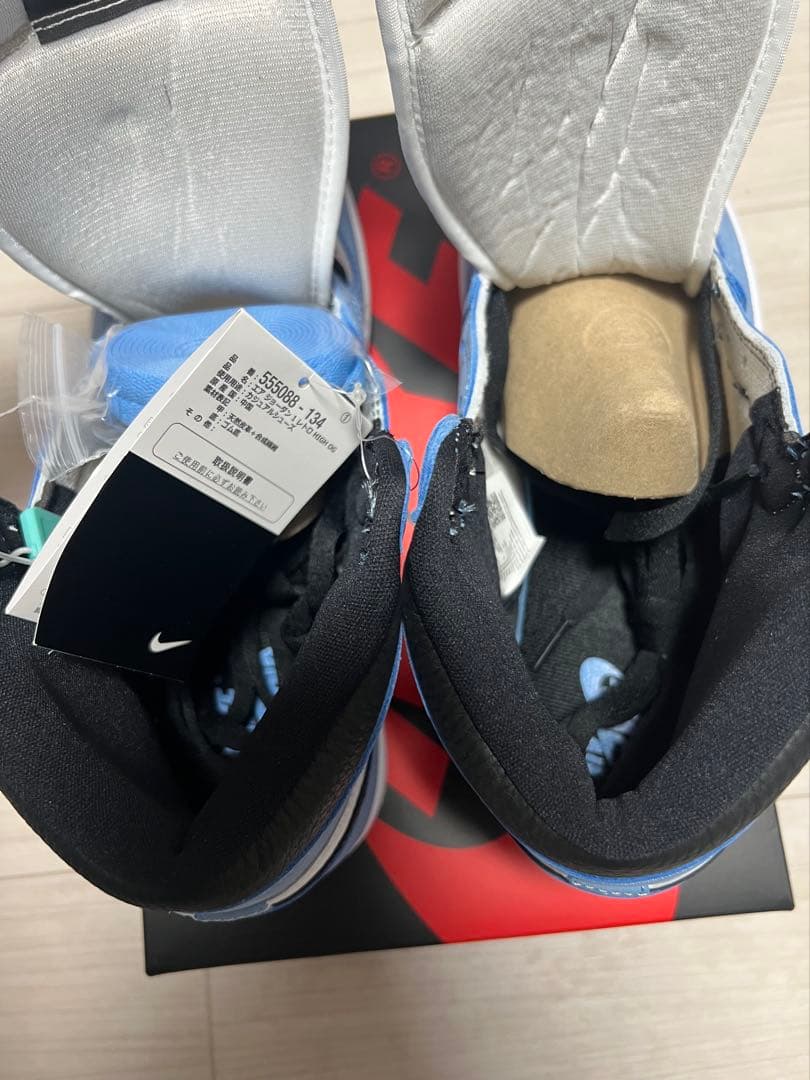 靴 Nike Air Jordan 1 HighOG University Blue