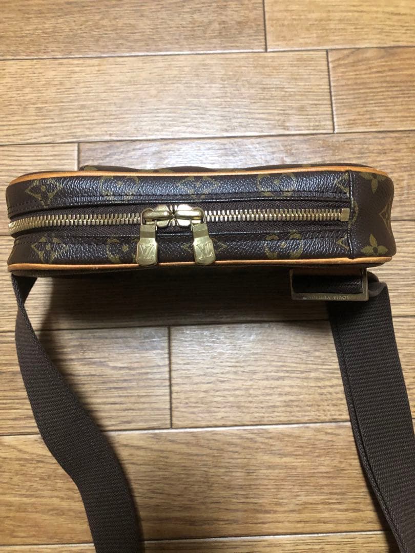 LOUIS VUITTON ポシェット ガンジュ ボディバッグ 美品
