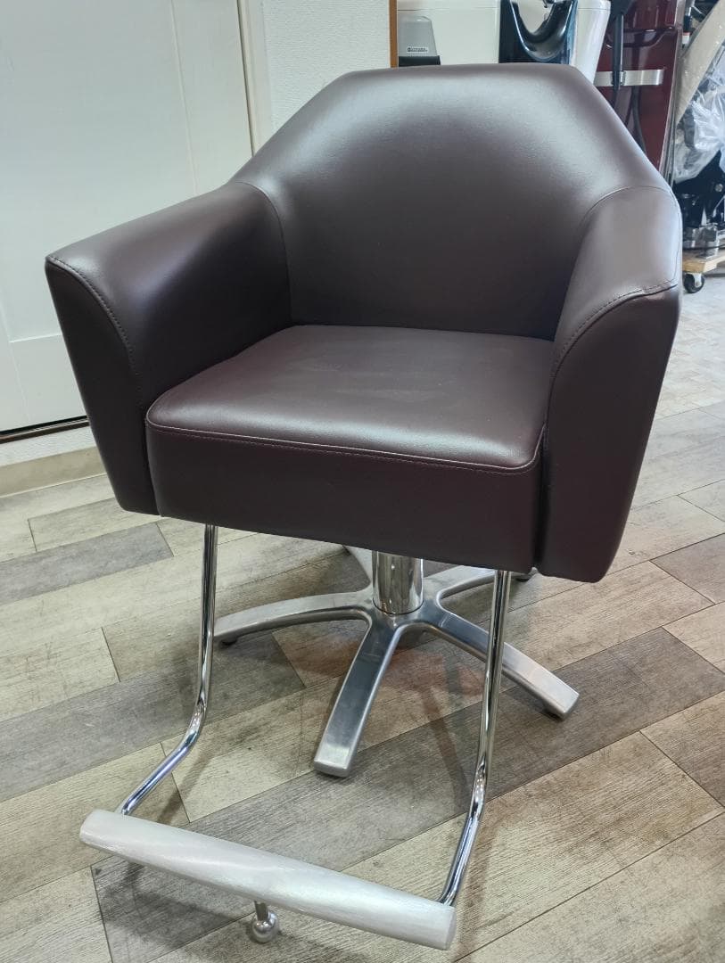 タカラベルモントスタイリングチェア