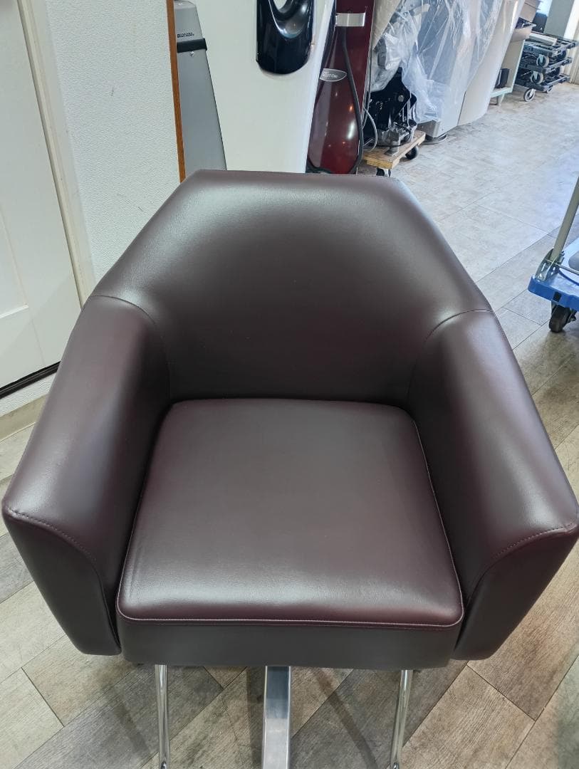 タカラベルモントスタイリングチェア