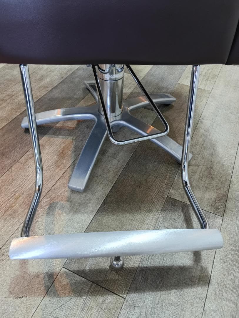 タカラベルモントスタイリングチェア