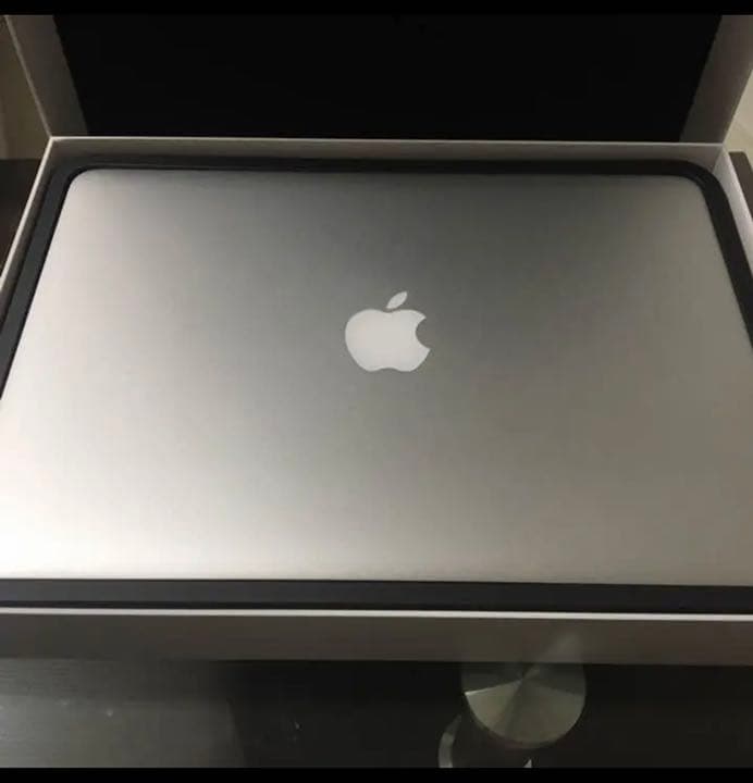 MacBook Air 2016年モデル　13.3インチ　美品