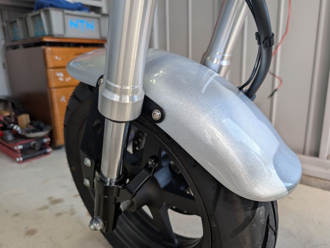 ダックス125 ディアブロフロントフェンダー中古美品