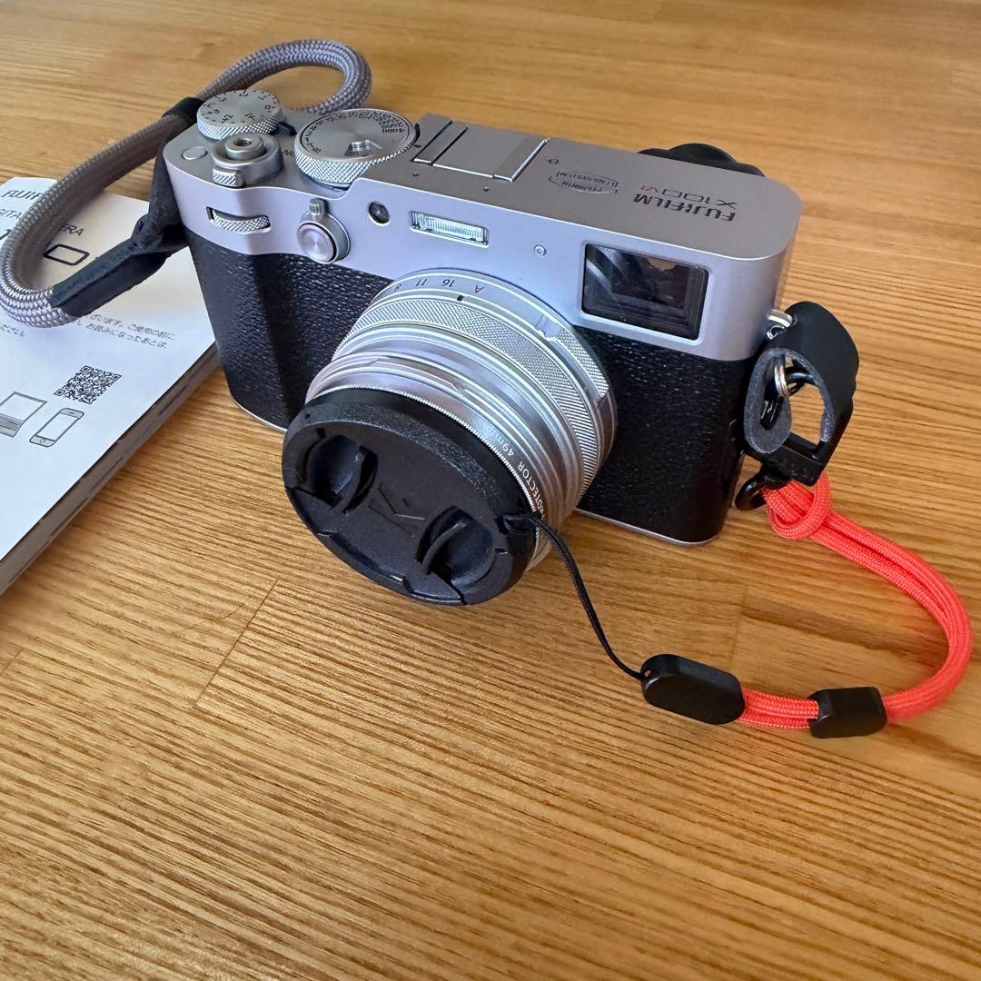 Fujifilm X100vi コンパクトデジタルカメラ　※箱無し