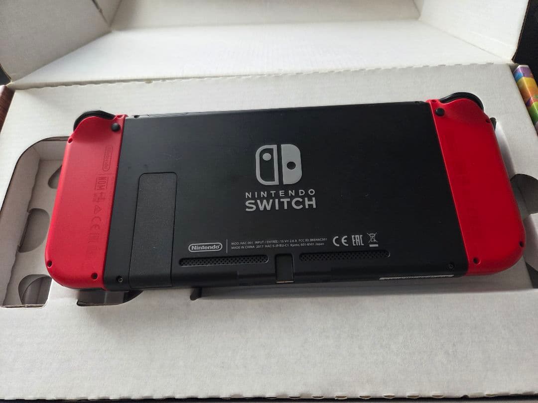 Nintendo Switch 赤