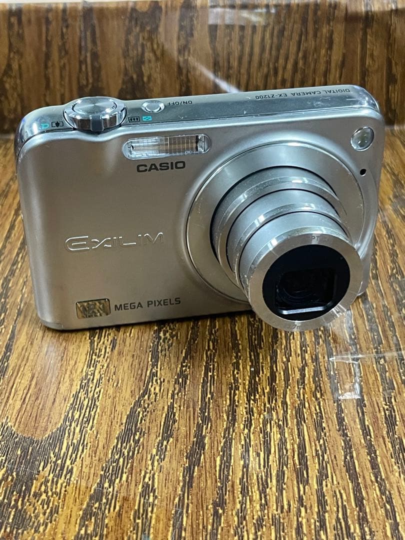 CASIO カシオ EXILIM EX-Z1200 シルバー
