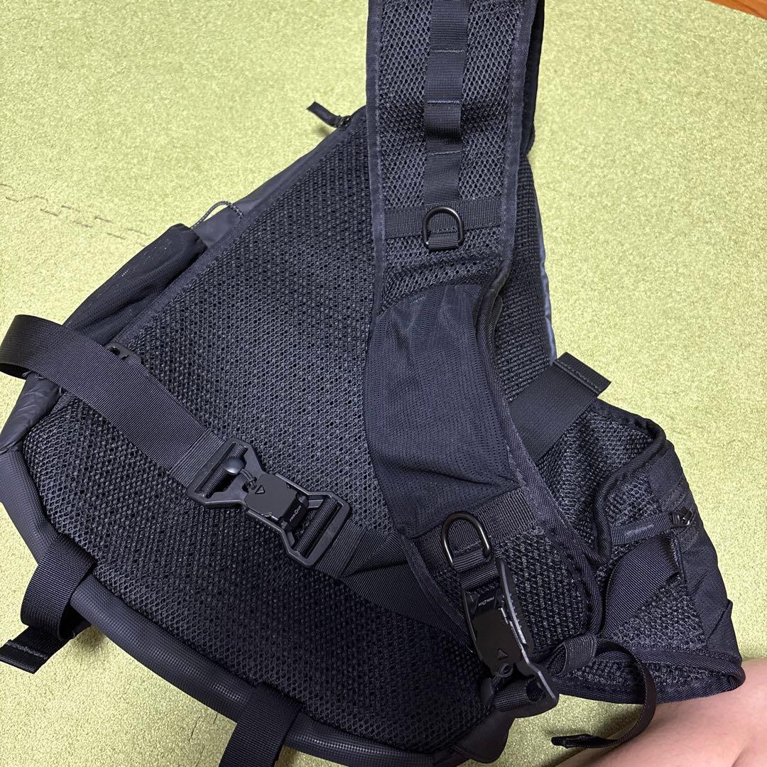 Oakley メッセンジャーバッグ ブラック