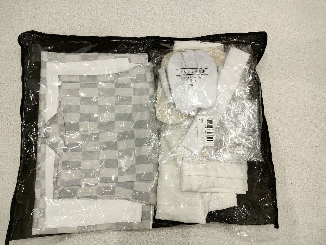 七五三　3歳　男の子　着物　グレー　被布　足袋草履付き