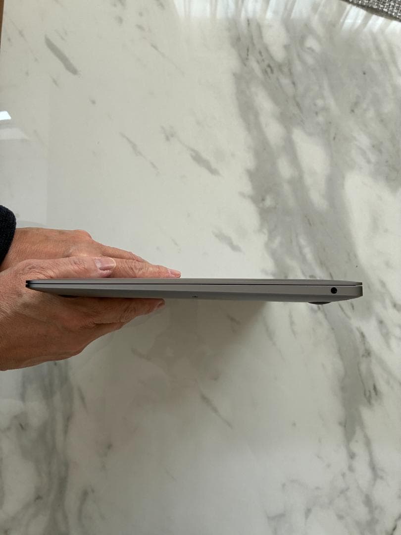 MacBook Air 2020 13インチ i5/8GB/512GB